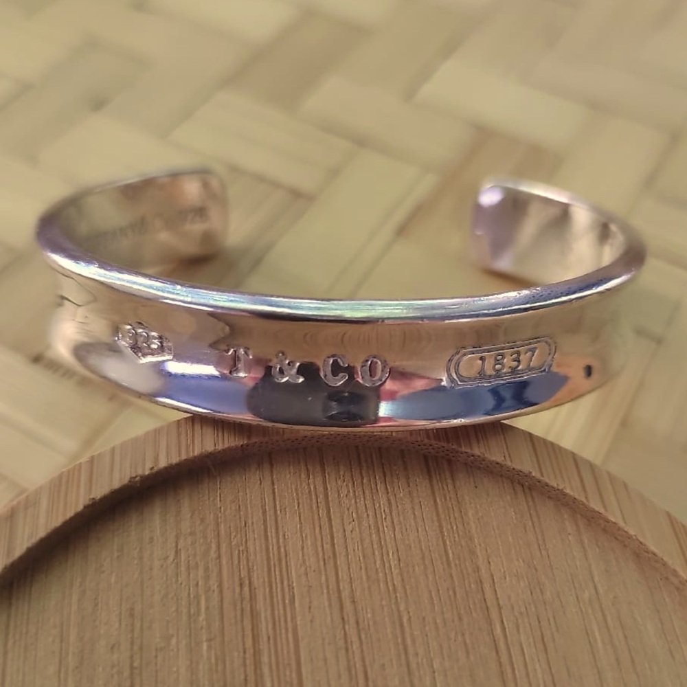 Tiffany & Co. Cuff Bracelet in 925 Sterling Silver .